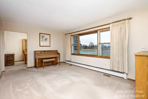 8060 Moon, Saline, MI 48176 photo 10
