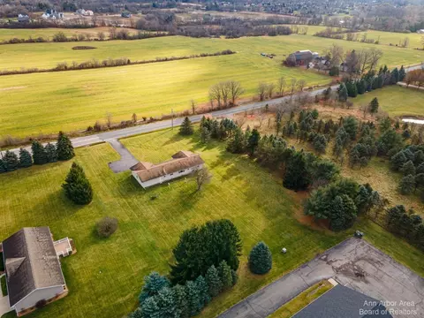 8060 Moon, Saline, MI 48176 photo 37