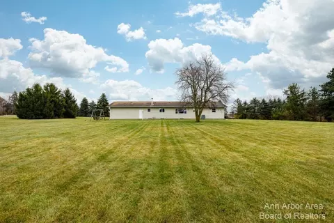 8060 Moon, Saline, MI 48176 photo 31