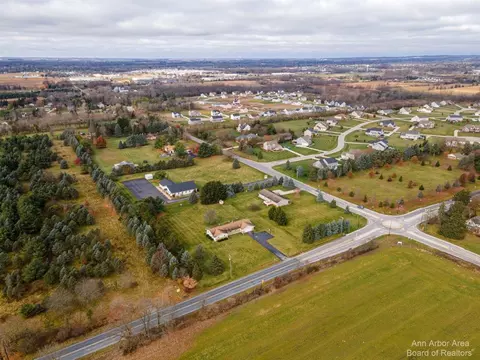 8060 Moon, Saline, MI 48176 photo 38