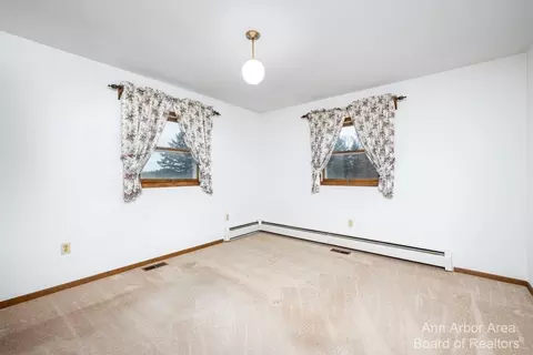 8060 Moon, Saline, MI 48176 photo 16