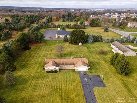 8060 Moon, Saline, MI 48176 photo 34