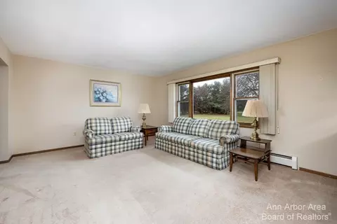 8060 Moon, Saline, MI 48176 photo 9