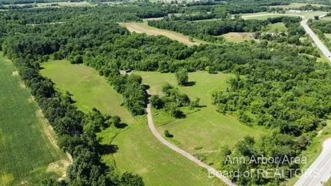 13199 E Michigan, Clinton, MI 49236