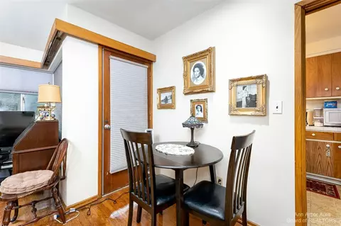 319 State, Adrian, MI 49221 photo 26