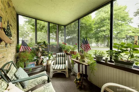 319 State, Adrian, MI 49221 photo 39