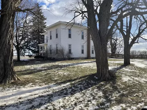 7887 Smith, Tecumseh, MI 49286 photo 2