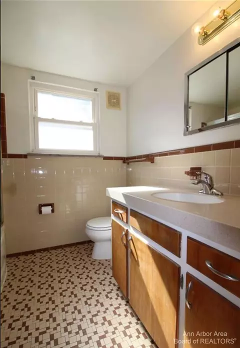 1714 Jackson, Ann Arbor, MI 48103 photo 8