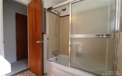 1714 Jackson, Ann Arbor, MI 48103 photo 9
