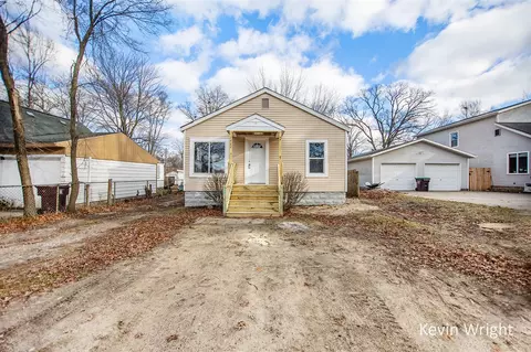 1462 Carlton, Muskegon, MI 49442