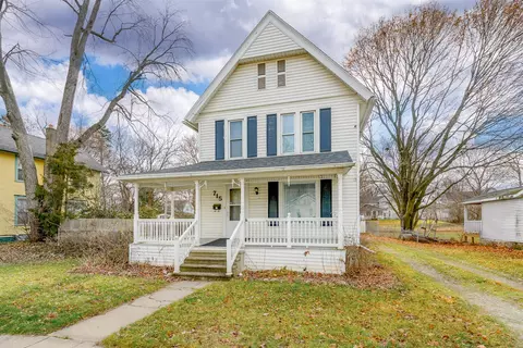 715 W Michigan Ave, Marshall, MI 49068