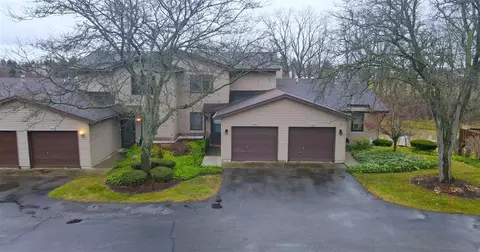 2338 Bridle Crk, Kentwood, MI 49508