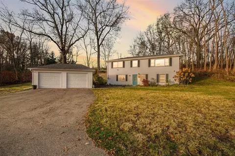 285 6 Mile, Comstock Park, MI 49321