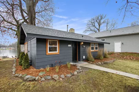 52326 Lakeview, Dowagiac, MI 49047
