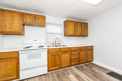 224-226 Maple, Parchment, MI 49004 photo 3