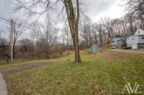 1326 Bridge, Grand Rapids, MI 49504
