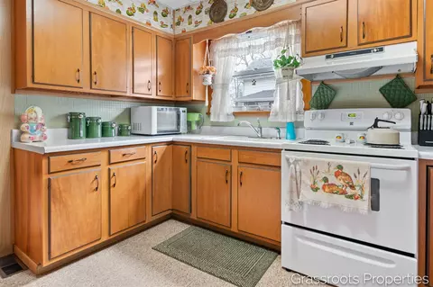 810 S Kalamazoo, Marshall, MI 49068 photo 33