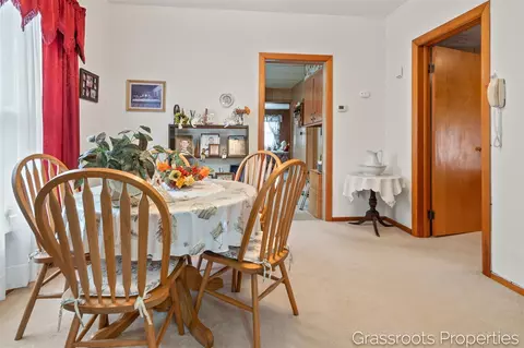 810 S Kalamazoo, Marshall, MI 49068 photo 32