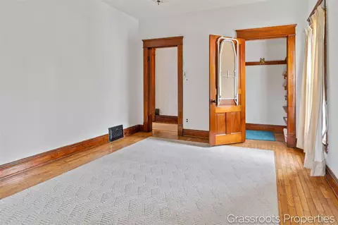 810 S Kalamazoo, Marshall, MI 49068 photo 11