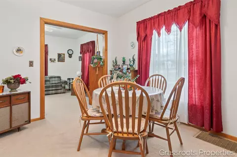 810 S Kalamazoo, Marshall, MI 49068 photo 40