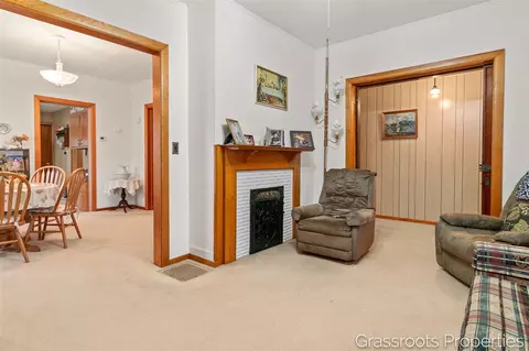 810 S Kalamazoo, Marshall, MI 49068 photo 41