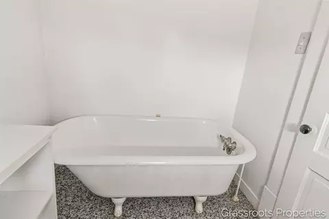 810 S Kalamazoo, Marshall, MI 49068 photo 14