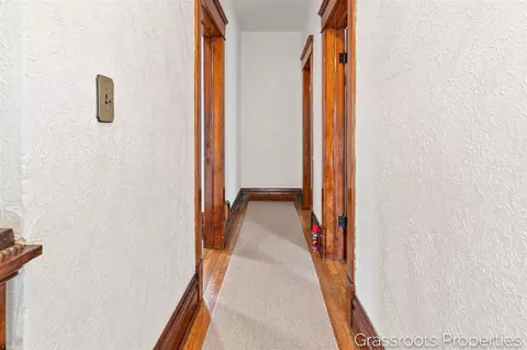 810 S Kalamazoo, Marshall, MI 49068 photo 6