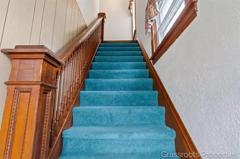 810 S Kalamazoo, Marshall, MI 49068 photo 5