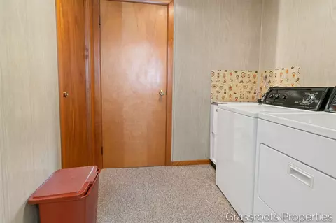810 S Kalamazoo, Marshall, MI 49068 photo 28