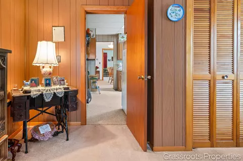 810 S Kalamazoo, Marshall, MI 49068 photo 36