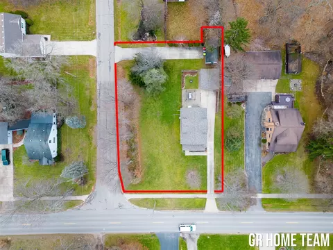 1786 Kinney, Walker, MI 49534 photo 3