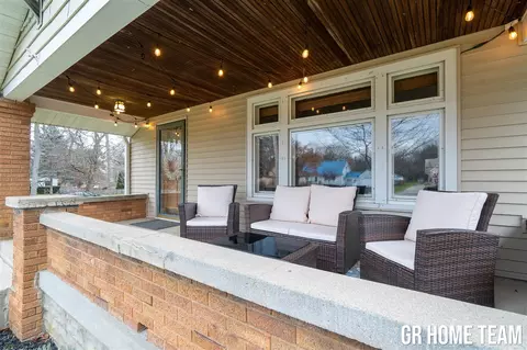 1786 Kinney, Walker, MI 49534 photo 2