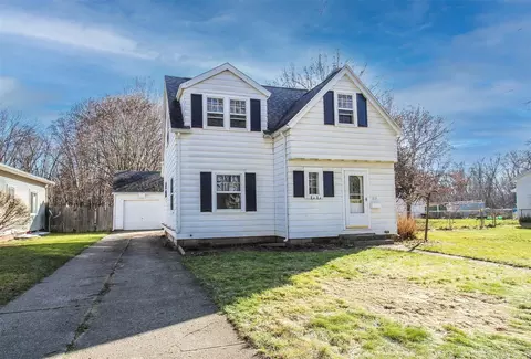 613 Portage, Three Rivers, MI 49093