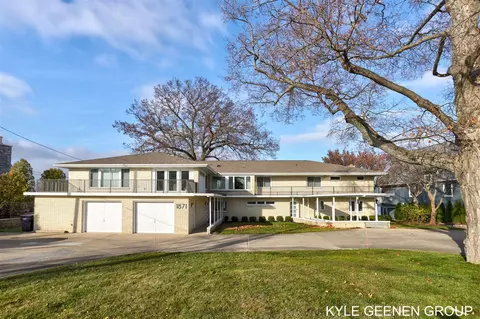 1871 South Shr #4, Holland, MI 49423