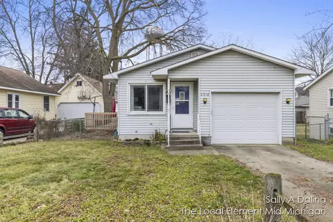 2318 Dalton, Wyoming, MI 49519