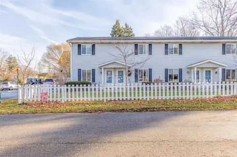 39 Ellis, Douglas, MI 49406