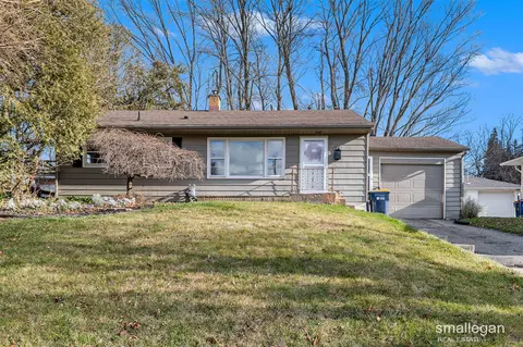 832 Emerald, Grand Rapids, MI 49503