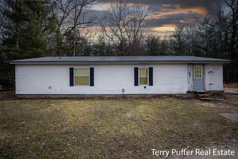 1155 Sandcreek, Rothbury, MI 49452