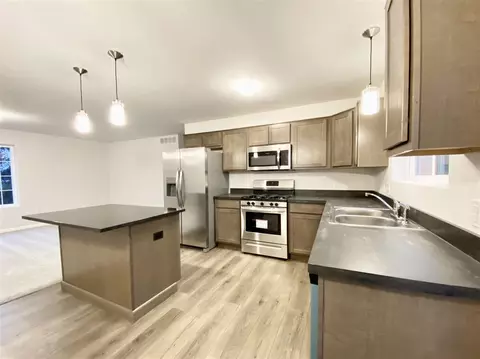 835 Lincoln Lk, Lowell, MI 49331 photo 4