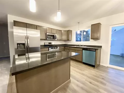 835 Lincoln Lk, Lowell, MI 49331 photo 6