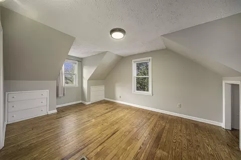 881 Longfellow, Jackson, MI 49202 photo 11