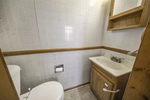 881 Longfellow, Jackson, MI 49202 photo 9