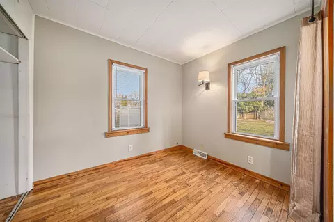 881 Longfellow, Jackson, MI 49202 photo 5
