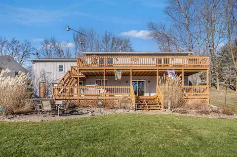 41323 Waukeenah, Paw Paw, MI 49079
