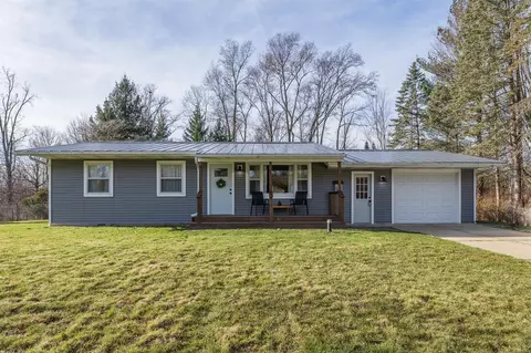 57126 Sigulda, Three Rivers, MI 49093