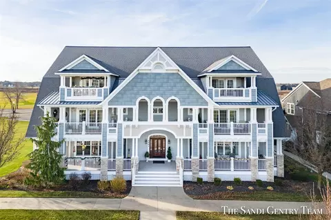 4661 Macatawa Legends #4, Holland, MI 49424
