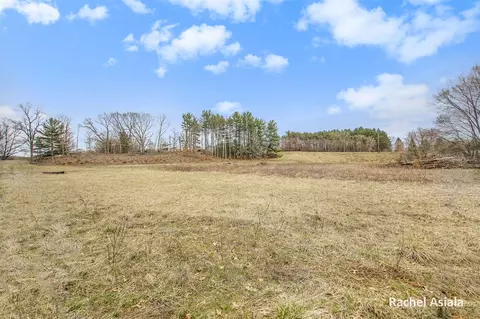 6735 Egan, Caledonia, MI 49316