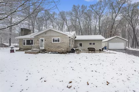 8625 M-66, East Leroy, MI 49051