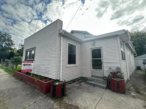 412 Page, Jackson, MI 49203