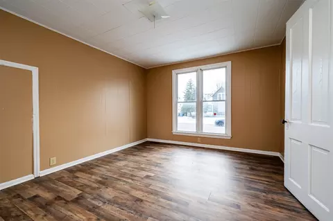 207 E Wayne, Dowagiac, MI 49047 photo 10